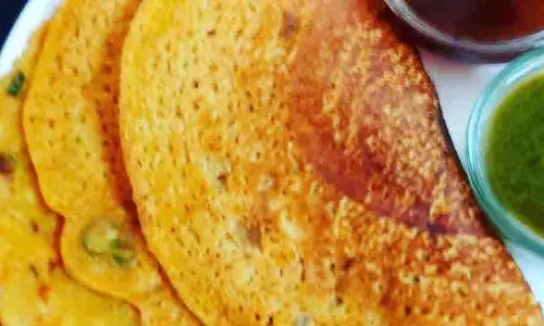 Besan Rava Dosa: ब्रेकफास्ट में सर्व करें यह लजीज डिश