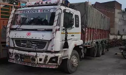 Yamunanagar: वन विभाग ने 20 लाख की खैर की लकड़ी की बरामद Yamunanagar: वन विभाग ने 20 लाख की खैर की लकड़ी की बरामद