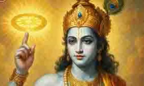 धर्म: भगवान का सुदर्शन चक्र कैसे बना दिव्य अस्त्र और क्यों है यह अनंत शक्ति का प्रतीक