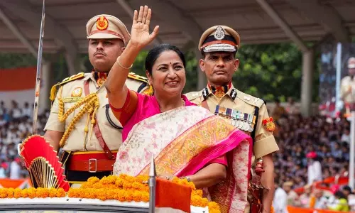 स्वतंत्रता दिवस: CM रेखा ने राजधानी बदलाव का विज़न पेश किया स्वतंत्रता दिवस: CM रेखा ने राजधानी बदलाव का विज़न पेश किया