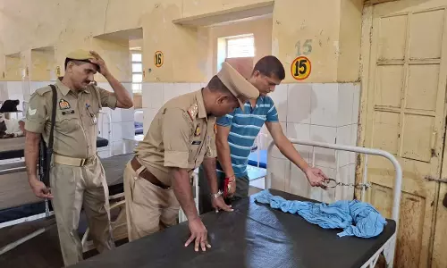 अधिकारी की मां की हत्या करने वाला पुलिस को चकमा देकर फरार