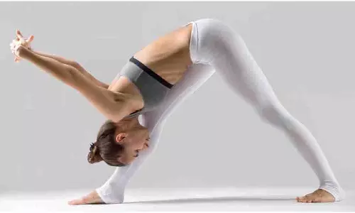 Yoga Tips: घुटनों के दर्द से हैं परेशान, तो शुरू करें योगासन