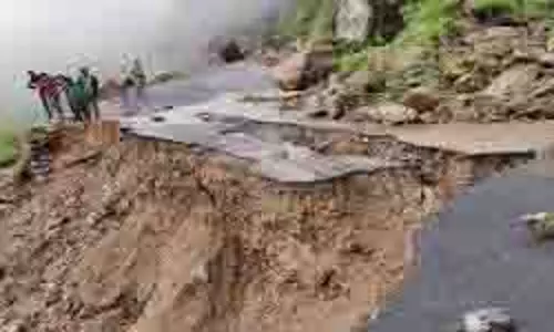 Uttarakhand: पहाड़ से मैदान तक बारिश का अलर्ट Uttarakhand: पहाड़ से मैदान तक बारिश का अलर्ट