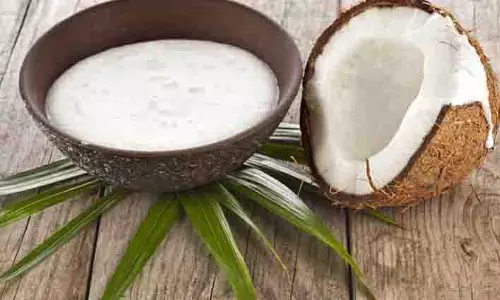 Hair Care: बालों की समस्याओं के लिए इस घरेलू शैम्पू को आजमाएं