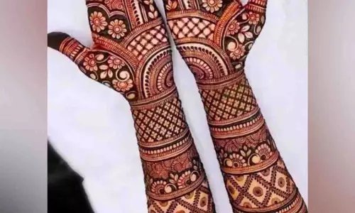 Hartalika Teej Mehndi Designs: हरतालिका तीज के दिन हाथों पर रचाएं ये सुंदर मेहंदी डिजाइन