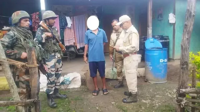 Manipur: इम्फाल पश्चिम में जबरन वसूली के आरोप में पीएलए कैडर गिरफ्तार