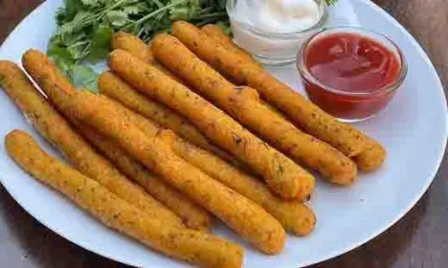 Recipe: बच्चों को बनाकर खिलाएं ये स्वादिष्ट क्रिस्पी पोटैटो फिंगर्स