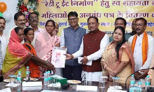 रायगढ़ जिले में महिला स्व सहायता समूहों ने शुरू किया रेडी-टू-ईट का उत्पादन रायगढ़ जिले में महिला स्व सहायता समूहों ने शुरू किया रेडी-टू-ईट का उत्पादन