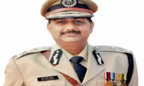 DGP अरुण देव गौतम ने पुलिस अधिकारियों की आपात बैठक ली DGP अरुण देव गौतम ने पुलिस अधिकारियों की आपात बैठक ली