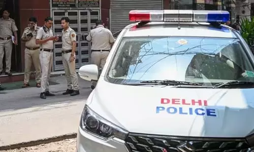 Delhi : घर में महिला के बेटे ने दो बार किया बलात्कार Delhi : घर में महिला के बेटे ने दो बार किया बलात्कार