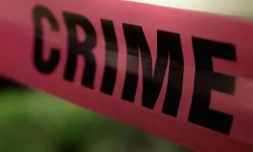 Gurgram : 10 रुपये का नोट नहीं दिया, ऑटो चालक की बेरहमी से हत्या Gurgram : 10 रुपये का नोट नहीं दिया, ऑटो चालक की बेरहमी से हत्या