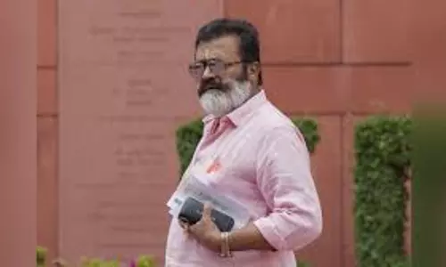Kerala: विवादित टिप्पणी के बाद सुरेश गोपी ने सार्वजनिक रूप से दी सफाई Kerala: विवादित टिप्पणी के बाद सुरेश गोपी ने सार्वजनिक रूप से दी सफाई
