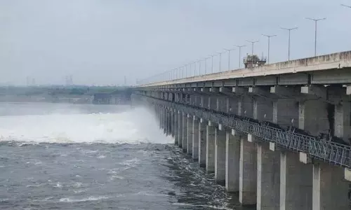 जलाशय की क्षमता करीब पहुंचने पर Yellampalli परियोजना से पानी छोड़ा गया