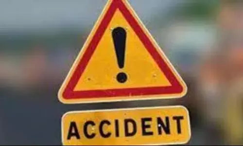 Haryana: गुरुग्राम में डंपर ट्रक ने कार को टक्कर मारी, दो लोगों की मौत