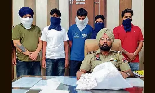 Ludhiana: मॉर्फीन और 5 लाख रुपये की ड्रग मनी के साथ 5 लोग गिरफ्तार Ludhiana: मॉर्फीन और 5 लाख रुपये की ड्रग मनी के साथ 5 लोग गिरफ्तार