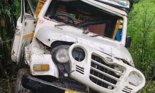 Himachal: वाहन खाई में गिरा, चार तीर्थयात्रियों की मौत, 23 घायल