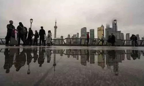China का 11 ट्रिलियन डॉलर का शेयर बाज़ार शी जिनपिंग और ट्रंप दोनों के लिए सिरदर्द क्यों है?