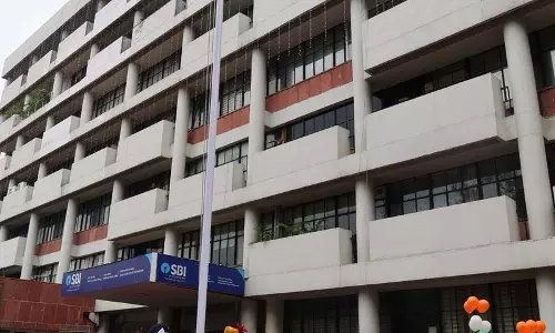 SBI ने देशभक्ति के उत्साह के साथ मनाया स्वतंत्रता दिवस