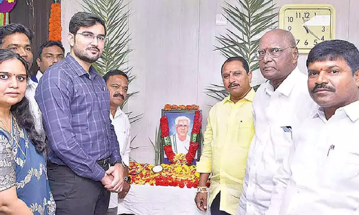 Andhra: डॉ. सरदार गौथु लचन्ना जयंती का आयोजन Andhra: डॉ. सरदार गौथु लचन्ना जयंती का आयोजन