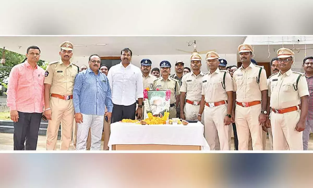 Andhra: सरदार गौथु लाचन्ना का जन्मोत्सव मनाया गया Andhra: सरदार गौथु लाचन्ना का जन्मोत्सव मनाया गया