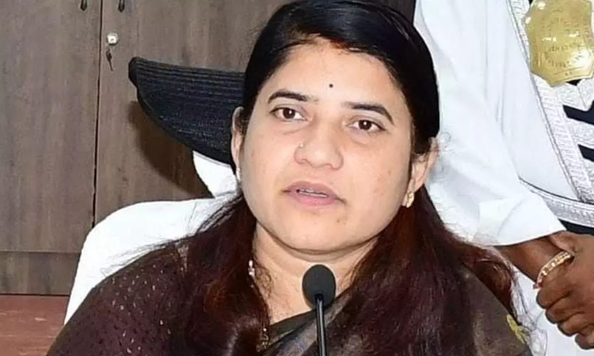 Andhra: नांदयाल जिले में भारी बारिश के मद्देनजर कलेक्टर ने सतर्कता बरतने का आग्रह किया