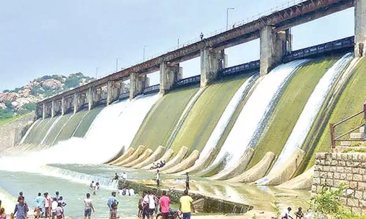 Telangana: कोइलसागर में खचाखच भरे पानी को देखने के लिए उमड़े पर्यटक Telangana: कोइलसागर में खचाखच भरे पानी को देखने के लिए उमड़े पर्यटक