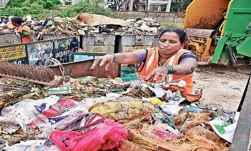 Strict holiday rules: कोयंबटूर में सफाई कर्मचारी असंतुष्ट Strict holiday rules: कोयंबटूर में सफाई कर्मचारी असंतुष्ट