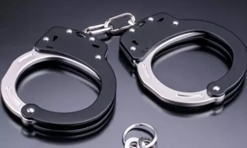 Nuapada कांस्टेबल की मौत के मामले में पति और सास गिरफ्तार Nuapada कांस्टेबल की मौत के मामले में पति और सास गिरफ्तार