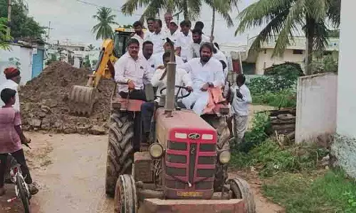 अधिकारी बाढ़ प्रभावित क्षेत्रों का दौरा करें और मरम्मत के उपाय करें: पूर्व मंत्री अधिकारी बाढ़ प्रभावित क्षेत्रों का दौरा करें और मरम्मत के उपाय करें: पूर्व मंत्री