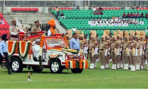 Jammu क्षेत्र में देशभक्ति के उत्साह के साथ मनाया गया स्वतंत्रता दिवस Jammu क्षेत्र में देशभक्ति के उत्साह के साथ मनाया गया स्वतंत्रता दिवस