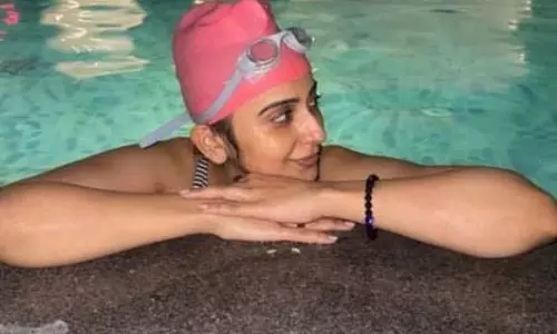 Rakul : फिल्म की शूटिंग के बाद स्विमिंग सेशन से किया खुद को रिफ्रेश Rakul : फिल्म की शूटिंग के बाद स्विमिंग सेशन से किया खुद को रिफ्रेश