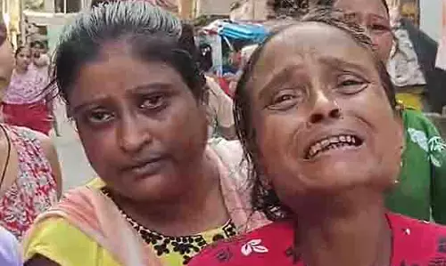 युवक की प्रेमिका ने कथित तौर पर शनिवार को व्हाट्सएप पर उसे आत्महत्या के लिए उकसाया