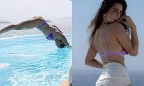 मायकोनोस में Anusha Dandekar की बिकिनी स्टाइल ने मचाई धूम मायकोनोस में Anusha Dandekar की बिकिनी स्टाइल ने मचाई धूम