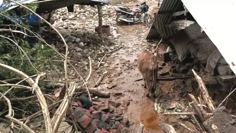 Kathua बादल फटने में 7 मृत, 11 घायल Kathua बादल फटने में 7 मृत, 11 घायल