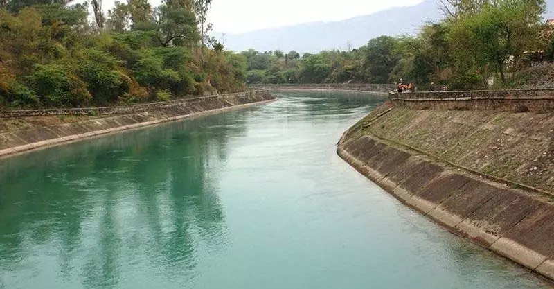 Faridkot के छात्र की कार सरहिंद नहर में गिरने से मौत का अनुभव Faridkot के छात्र की कार सरहिंद नहर में गिरने से मौत का अनुभव