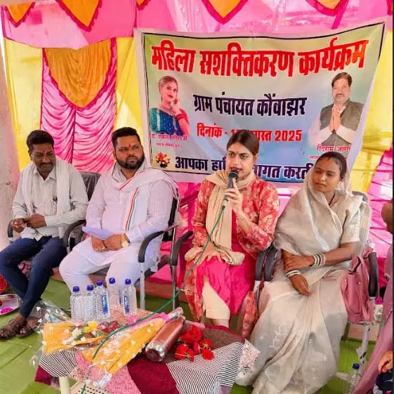 जहां नारी की पूजा होती है, वहां देवता निवास करते है : डॉ एकता लगेह जहां नारी की पूजा होती है, वहां देवता निवास करते है : डॉ एकता लगेह