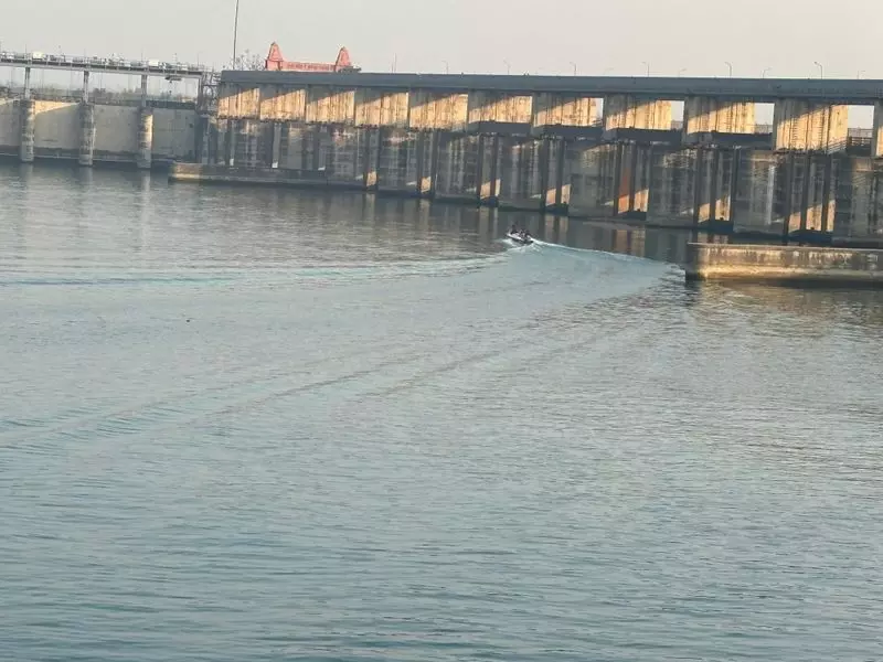 Haryana : हथिनीकुंड से पानी छोड़े जाने से पानीपत, सोनीपत में अलर्ट जारी Haryana : हथिनीकुंड से पानी छोड़े जाने से पानीपत, सोनीपत में अलर्ट जारी