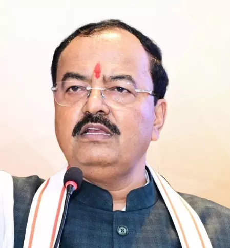 राहुल गांधी संवैधानिक संस्थाओं पर सवाल उठाकर अराजकता फैलाते हैं : केशव प्रसाद मौर्य राहुल गांधी संवैधानिक संस्थाओं पर सवाल उठाकर अराजकता फैलाते हैं : केशव प्रसाद मौर्य