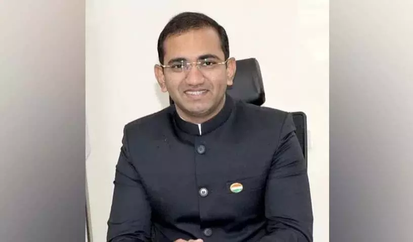 TSSPDCL के सीएमडी ने दुर्घटनास्थल का दौरा किया, स्थानीय लोगों ने रमंतपुर में लापरवाही का आरोप लगाया TSSPDCL के सीएमडी ने दुर्घटनास्थल का दौरा किया, स्थानीय लोगों ने रमंतपुर में लापरवाही का आरोप लगाया