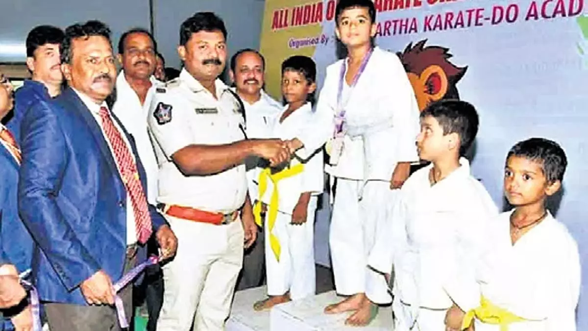 Ongole में राष्ट्रीय कराटे टूर्नामेंट शुरू Ongole में राष्ट्रीय कराटे टूर्नामेंट शुरू