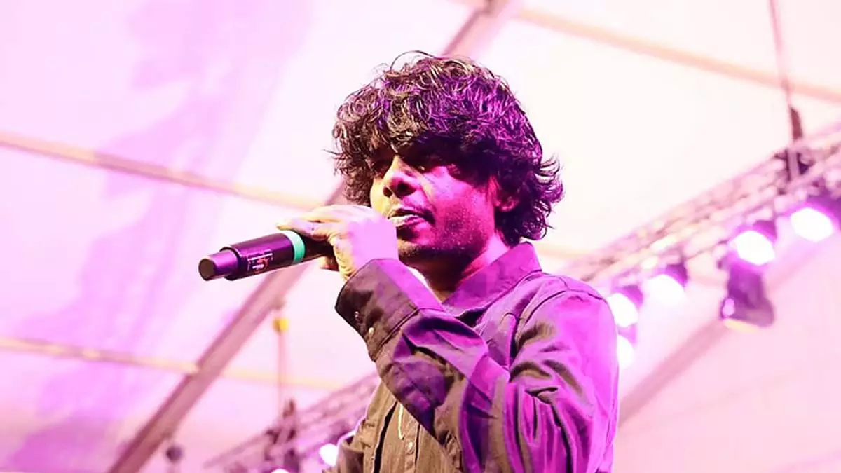 rapper वेदान के खिलाफ यौन उत्पीड़न के नए आरोप आए हैं सामने rapper वेदान के खिलाफ यौन उत्पीड़न के नए आरोप आए हैं सामने