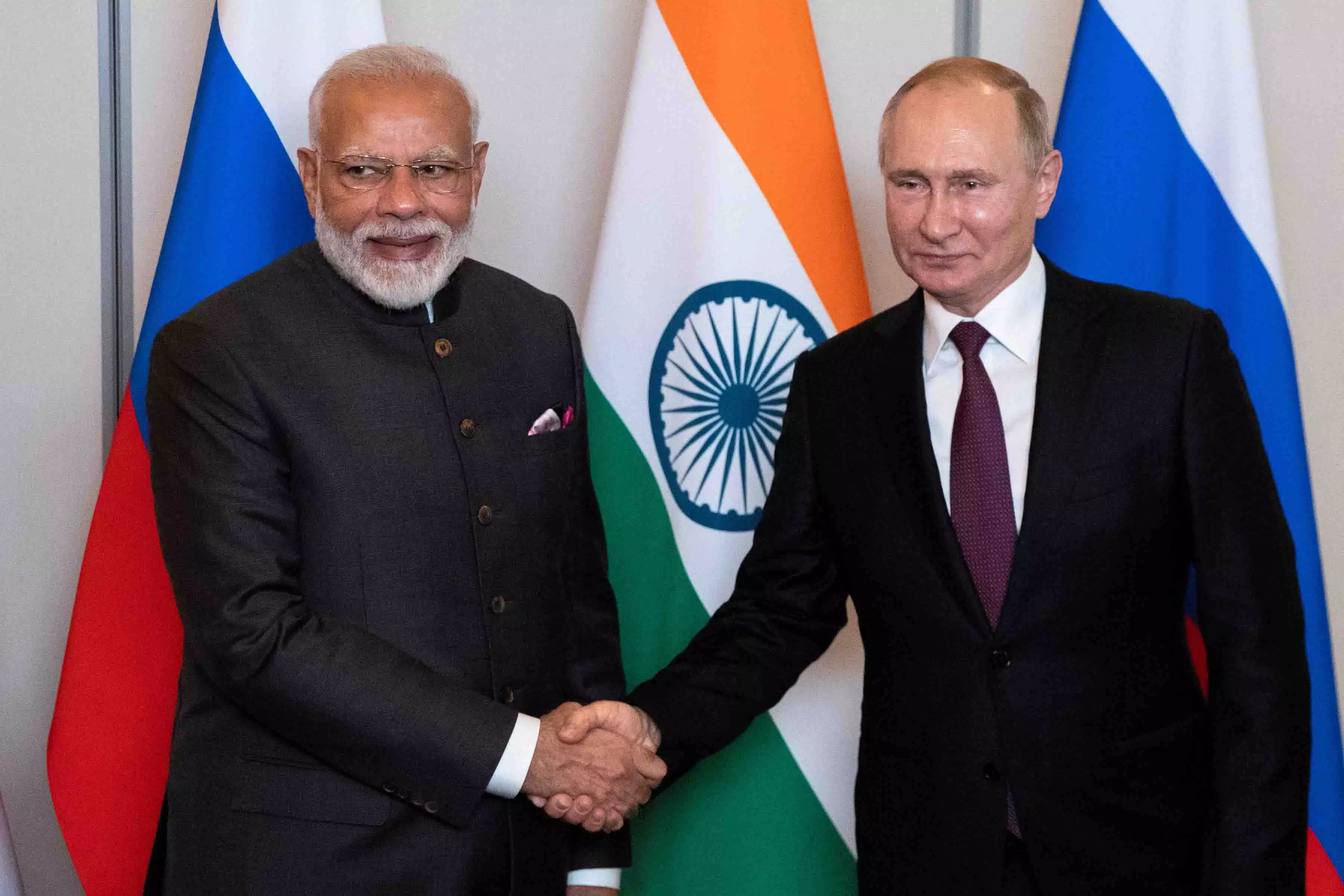 BIG BREAKING: रूसी राष्ट्रपति पुतिन ने पीएम मोदी को किया फोन, दी ये जानकारी BIG BREAKING: रूसी राष्ट्रपति पुतिन ने पीएम मोदी को किया फोन, दी ये जानकारी