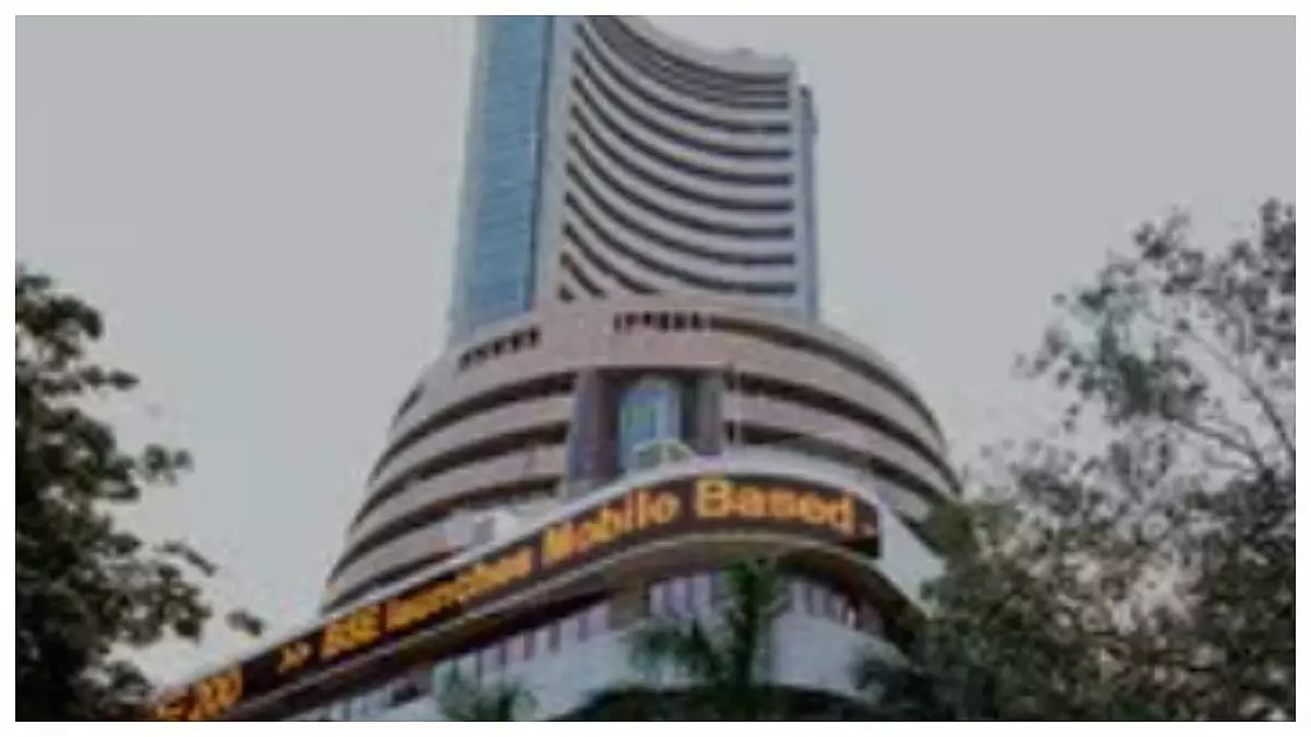 Sensex में 676 अंकों की बढ़त, निफ्टी में 1% का उछाल Sensex में 676 अंकों की बढ़त, निफ्टी में 1% का उछाल