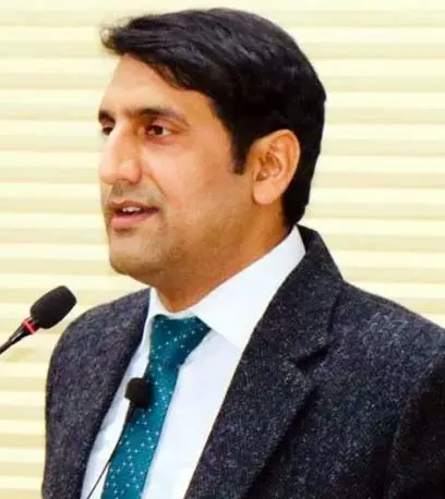 Aijaz Asad ने राष्ट्रीय प्रशिक्षण पाठ्यक्रम में शीर्ष स्थान हासिल किया Aijaz Asad ने राष्ट्रीय प्रशिक्षण पाठ्यक्रम में शीर्ष स्थान हासिल किया