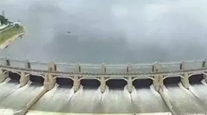 Mettur डैम में बढ़ते जलस्तर के बाद 11 जिलों में बाढ़ की चेतावनी Mettur डैम में बढ़ते जलस्तर के बाद 11 जिलों में बाढ़ की चेतावनी