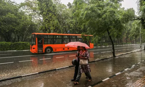 एनसीआर में पूरे हफ्ते रिमझिम बारिश की संभावना, तापमान 33-34 डिग्री तक रहेगा स्थिर