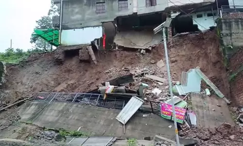 भूस्खलन से ढही इमारत