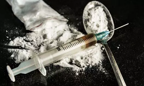Punjab: हमीरा में नशे की हालत में मिला व्यक्ति, पुलिस ने की कार्रवाई Punjab: हमीरा में नशे की हालत में मिला व्यक्ति, पुलिस ने की कार्रवाई