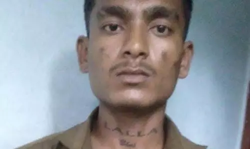 जिला बदर होने के बावजूद धमतरी में घूम रहा था आरोपी, पुलिस ने पकड़ा रंगे हाथ