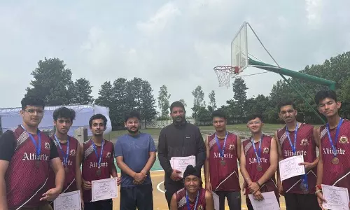 Shimla स्कूल की अंडर-19 लड़कों की टीम ने उत्तर-क्षेत्र बास्केटबॉल प्रतियोगिता में कांस्य पदक जीता Shimla स्कूल की अंडर-19 लड़कों की टीम ने उत्तर-क्षेत्र बास्केटबॉल प्रतियोगिता में कांस्य पदक जीता